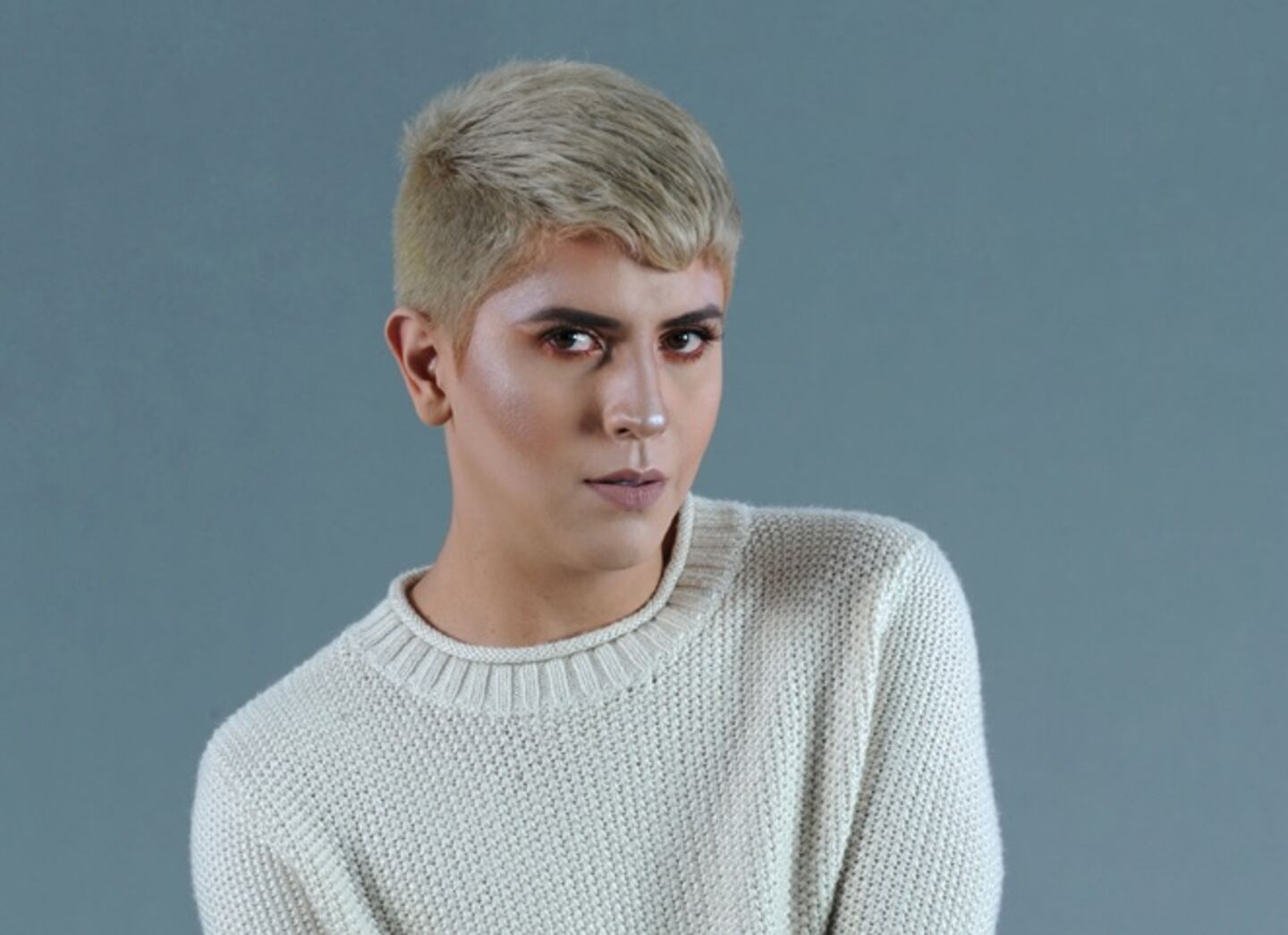 Alex Badilla les da una lección a padres que protestan por creación de  baños neutros | La Teja