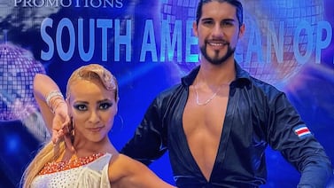 Bailarín César Abarca conmueve a Yessenia Reyes con un gesto de amor inolvidable