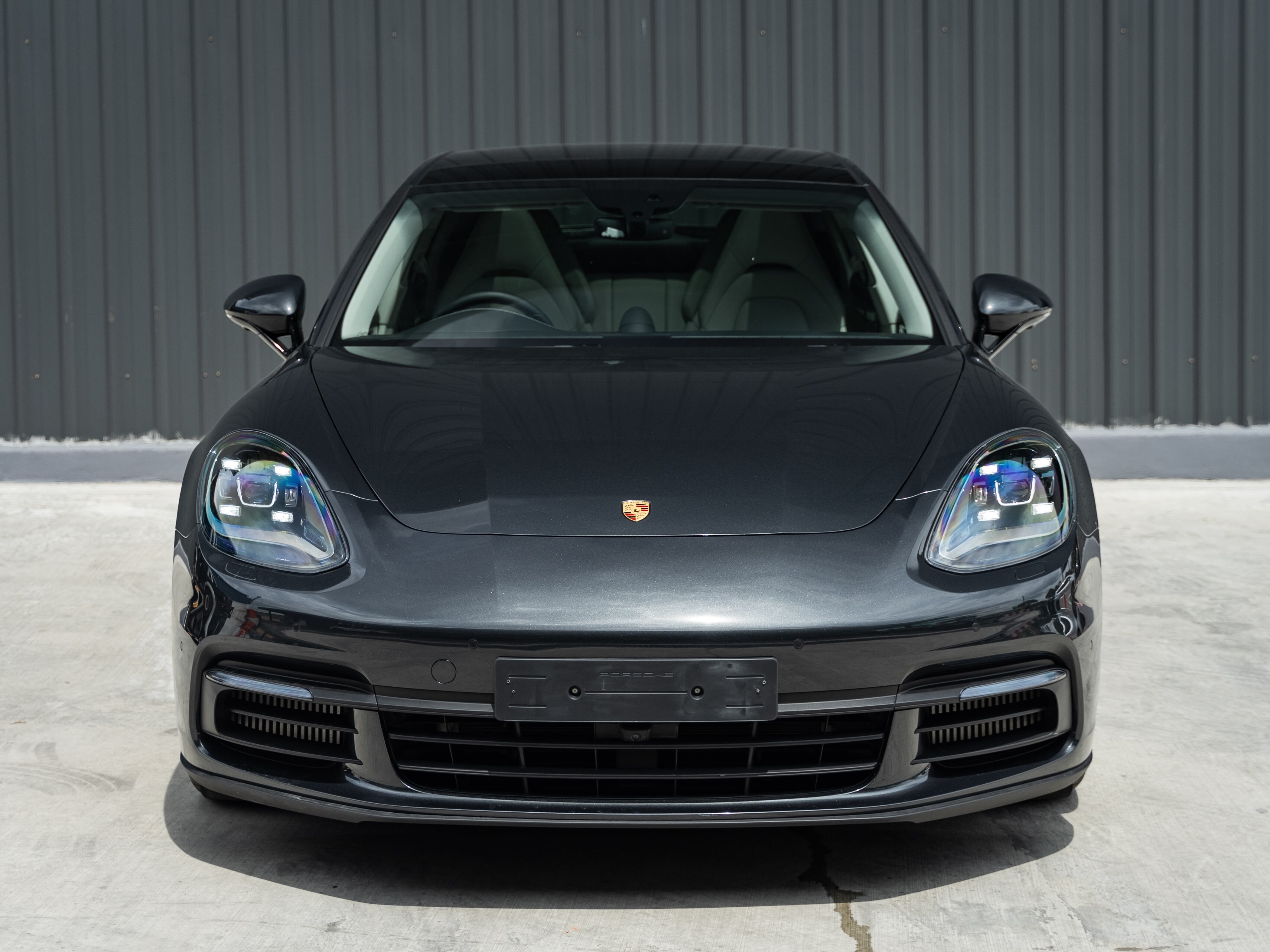 Marchamos Mas carros del País