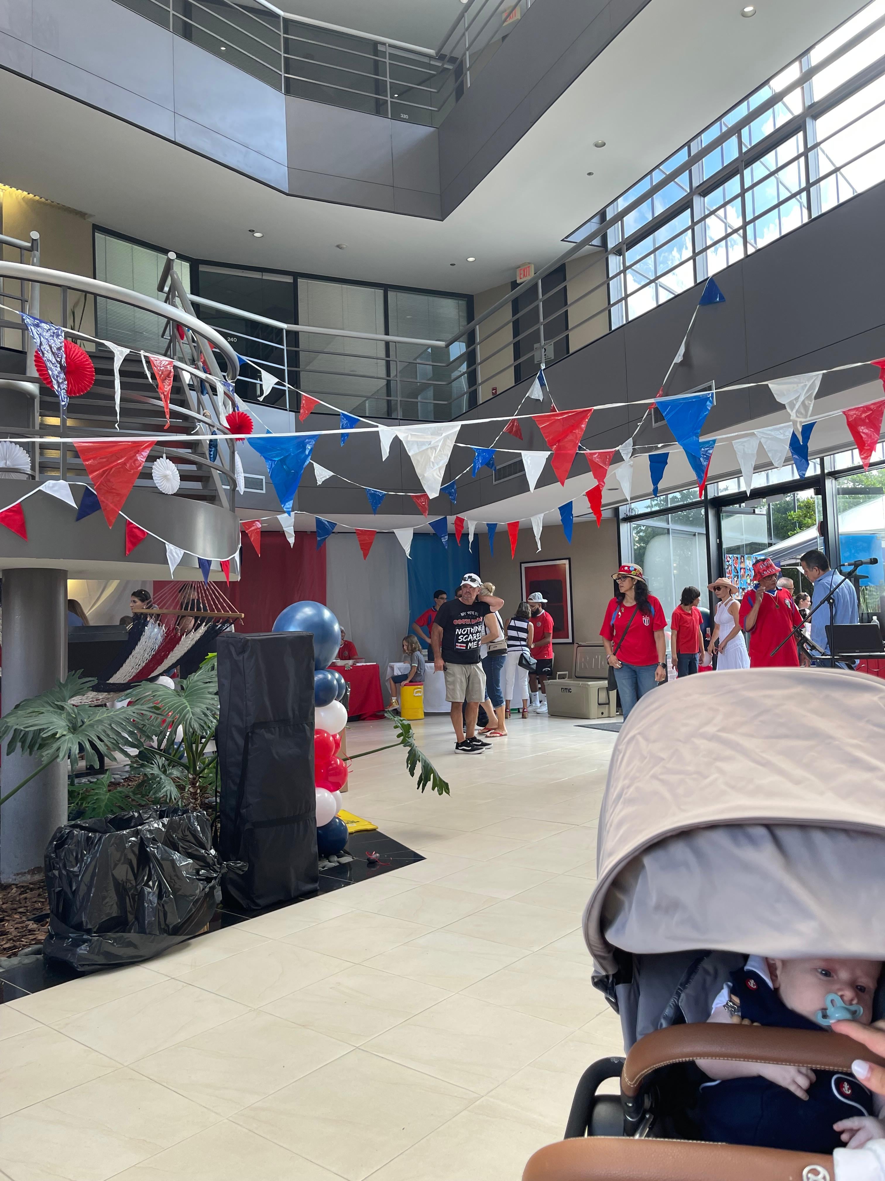 Ruth Jiménez Ramírez y otros compatriotas convertirán el parqueo del Consulado de tico en Houston en un auténtico turno a la tica, cargado de comida criolla, música nacional y un profundo respeto por la democracia el próximo 1 de febrero.