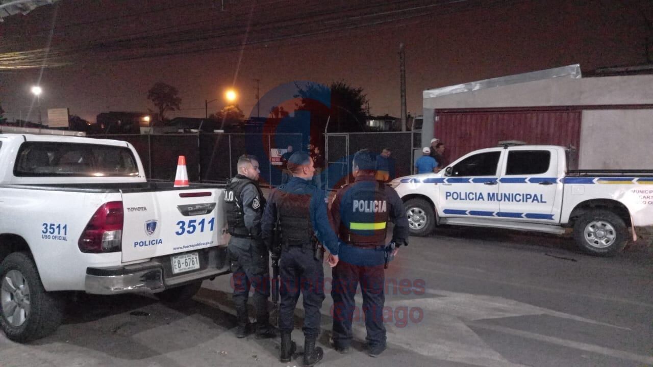 Agapito Salazar Gómez, de 45 años y Francisco García Moreira, ambos de nacionalidad nicaragüense murieron de múltiples heridas de puñal en un predio de la municipalidad en Guadalupe de Cartago. Foto: Comunicaciones Cartago