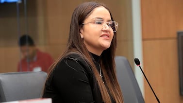 Joselyn Chacón cuestiona al gobierno por apoyar al Partido Pueblo Soberano