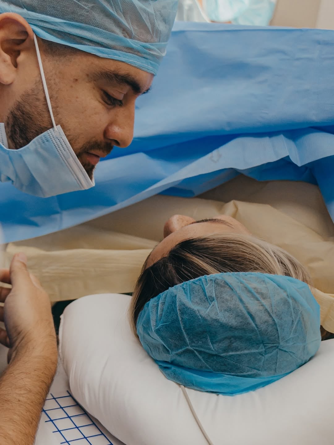 Daniel Mora, el esposo de Sharon Segura, abrió su corazón en una carta abierta que publicó este viernes en sus redes para hablar sobre la etapa que vive como papá.