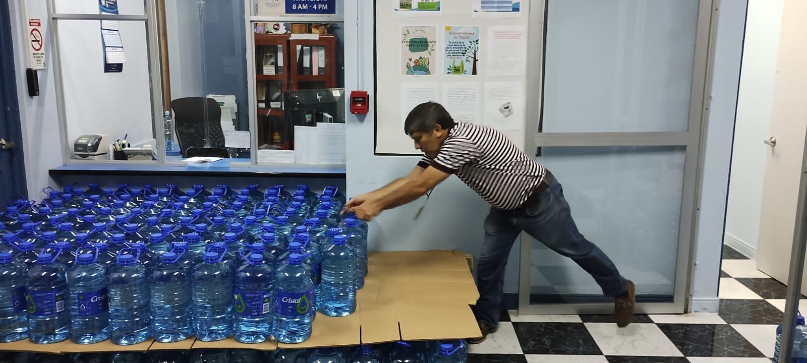 Este fin de semana se donará agua embotellada para poblaciones vulnerables.
