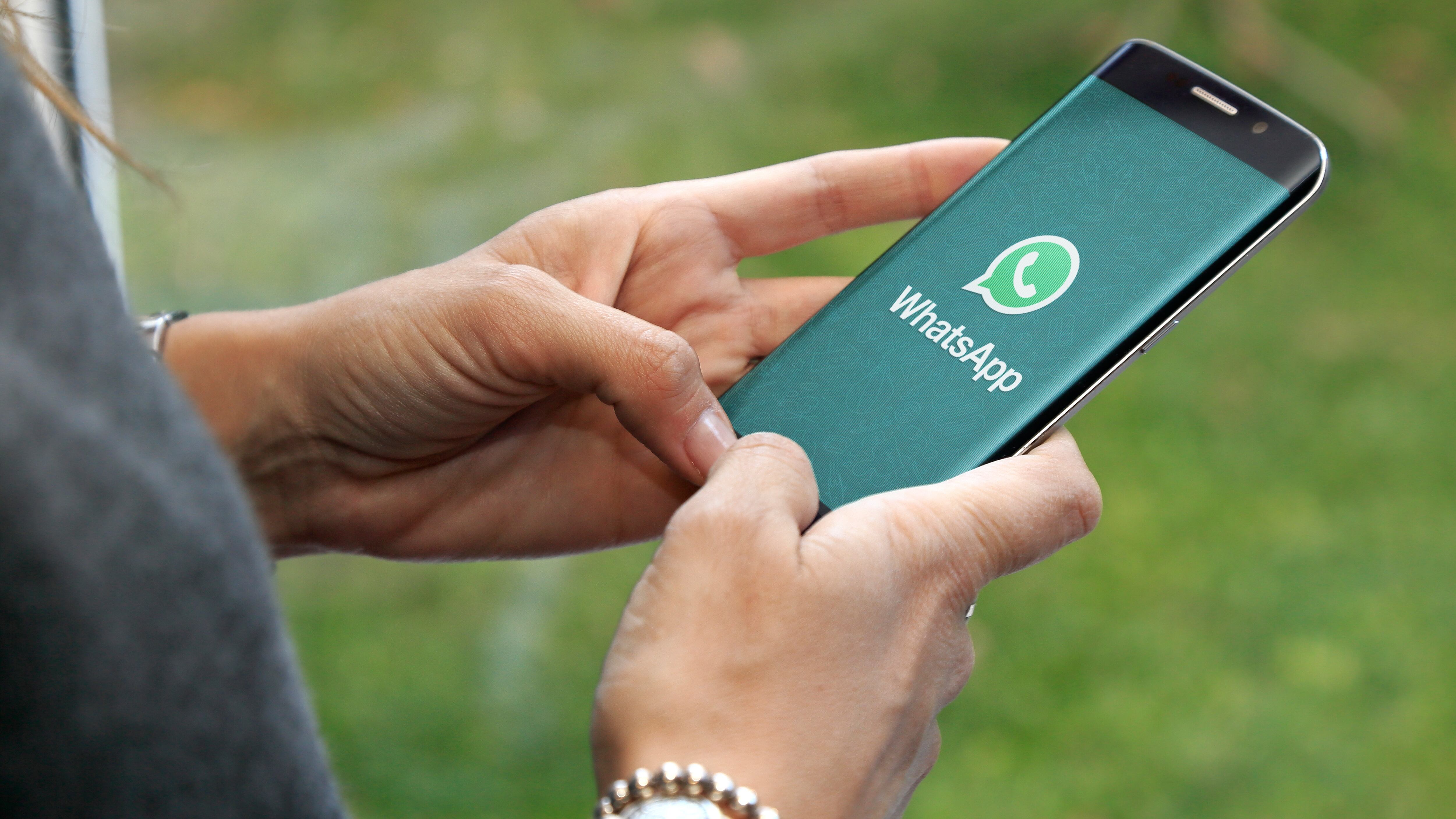 WhatsApp | Shutterstock