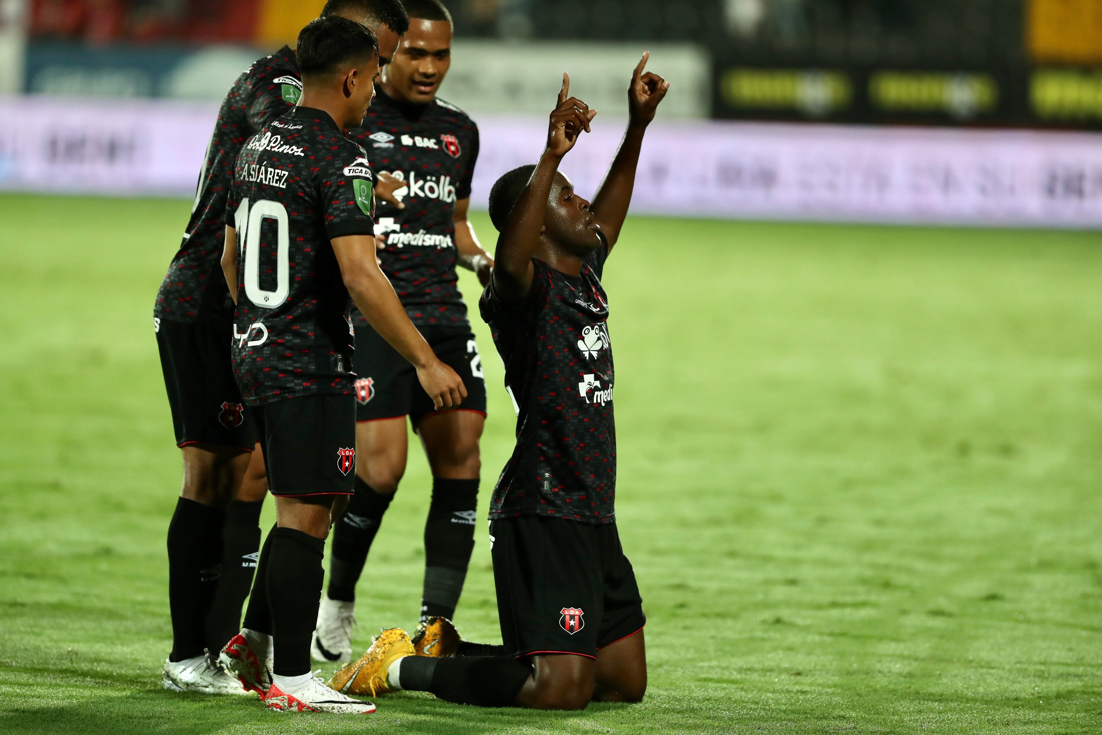 23/09/2023, Alajuela, Estadio Alejandro Morera Soto, partido de la jornada 12 del torneo de clausura 2023 entre Liga Deportiva Alajuelense y el Santos de Guapiles.