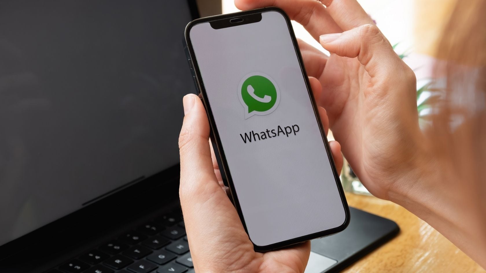 WhatsApp ofrece herramientas para vaciar chats y liberar memoria en su celular. Aprenda a usar estas opciones sin perder datos importantes.