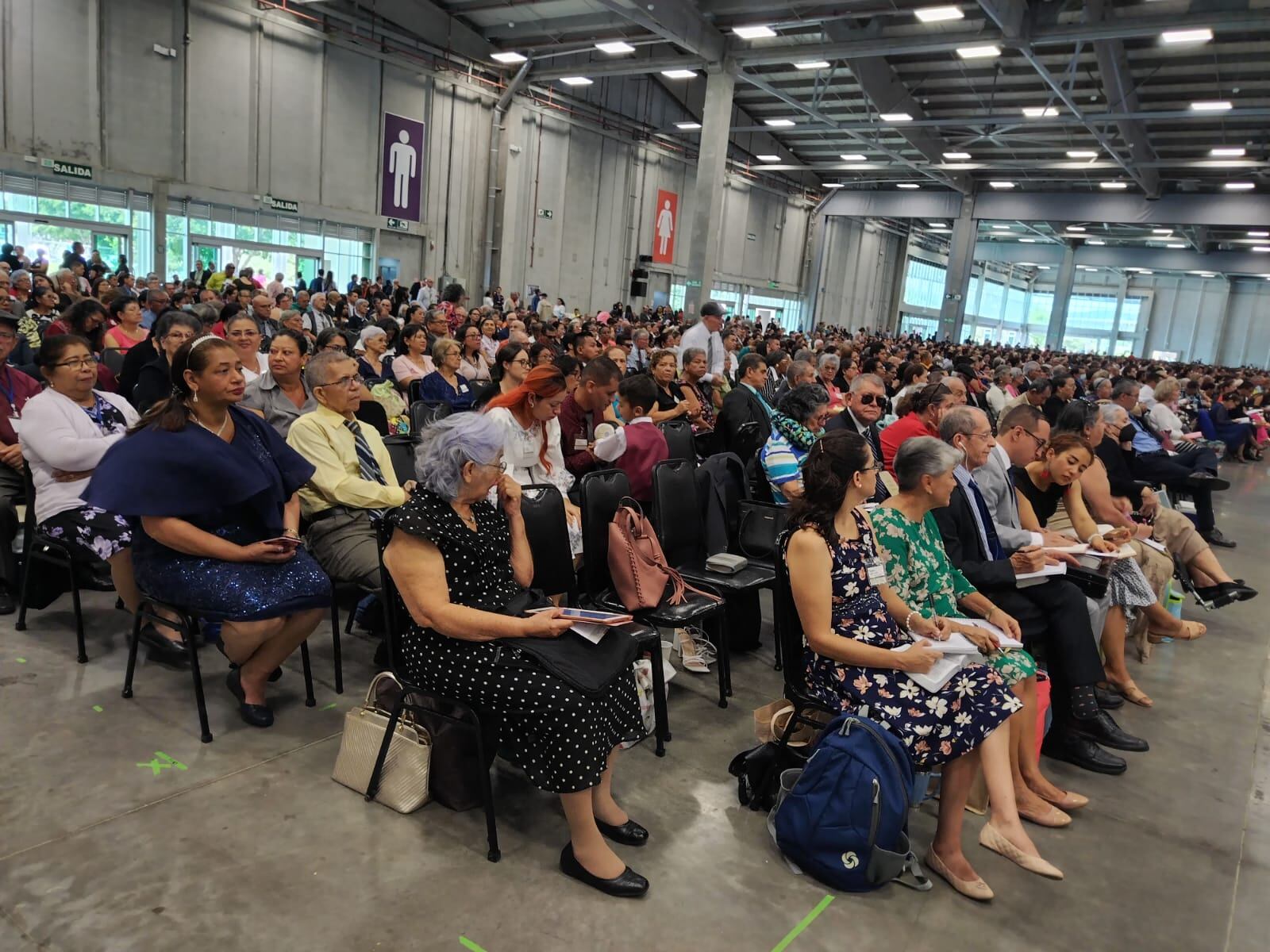 Con el lema Tengan Paciencia los Testigos de Jehová regresaron a sus asambleas ya que desde el 2020 por la pandemia no las hacían. Entre el 9 y el 11 de junio se reunieron en Parque Viva