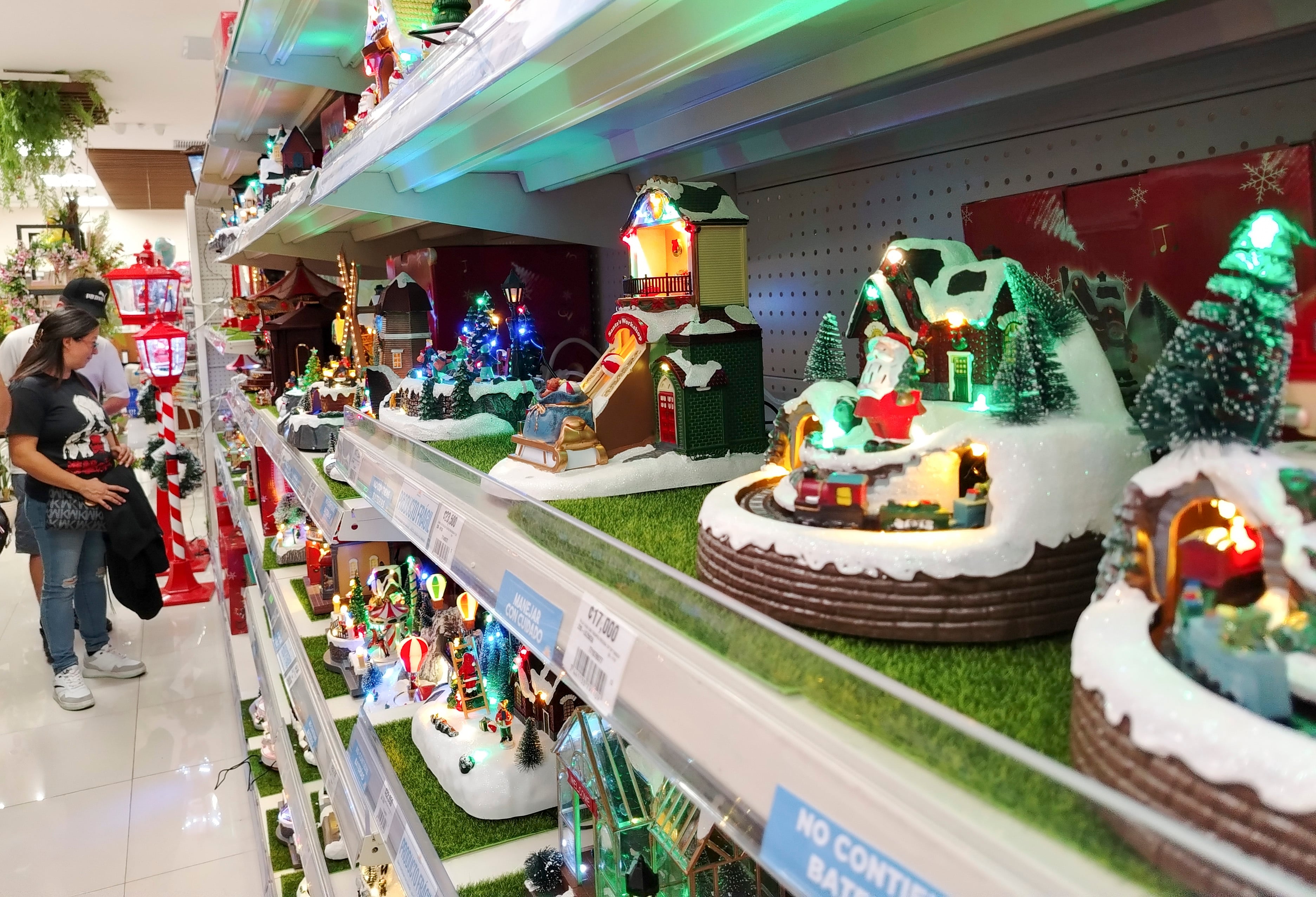 Productos navideños en Costa Rica.