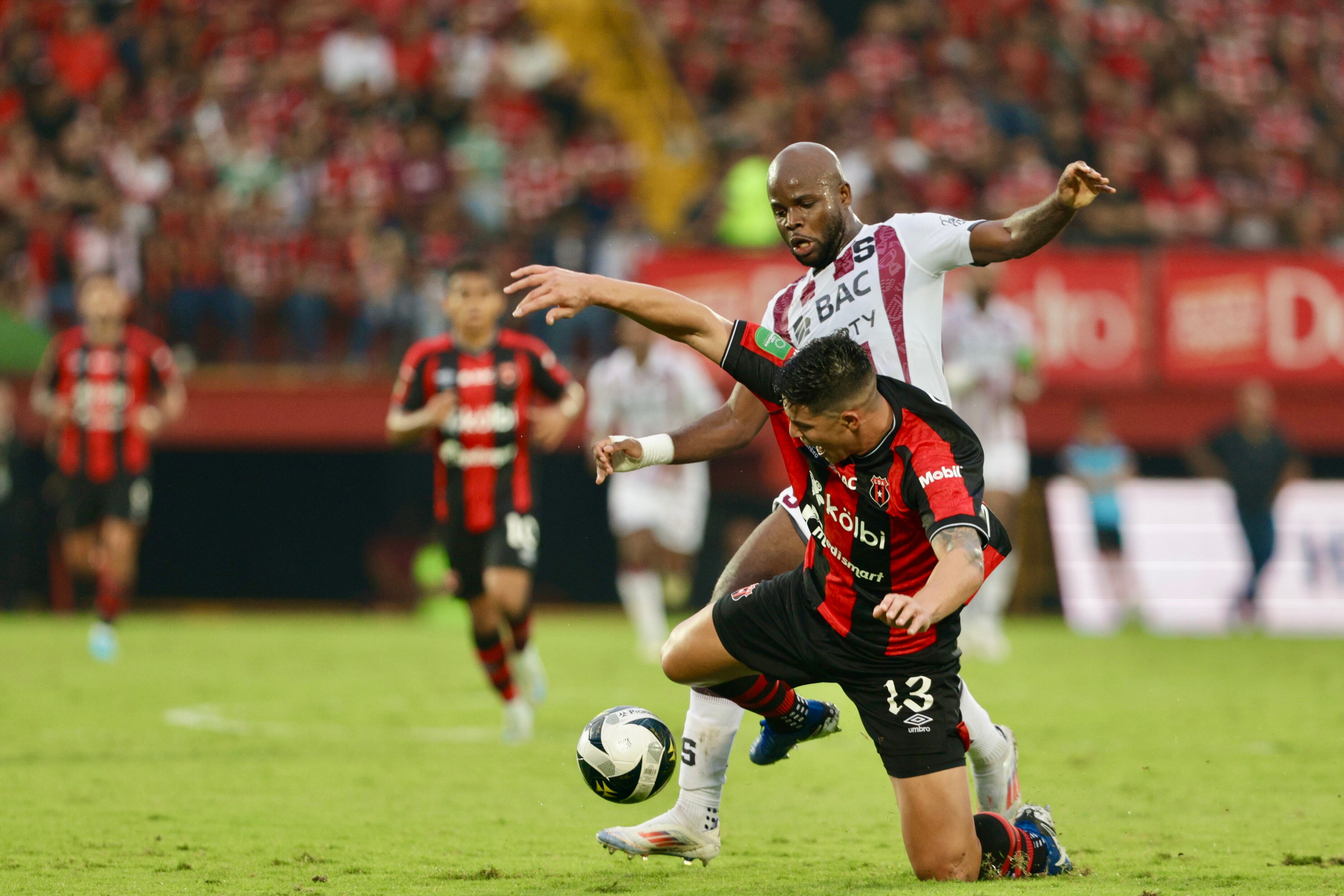 01/09/2024, Alajuela, Estadio Alejandro Morera Soto, partido de la jornada 8 del torneo de clausura 2024 entre la Liga Deportiva Alajuelense y el Deportivo Saprissa.