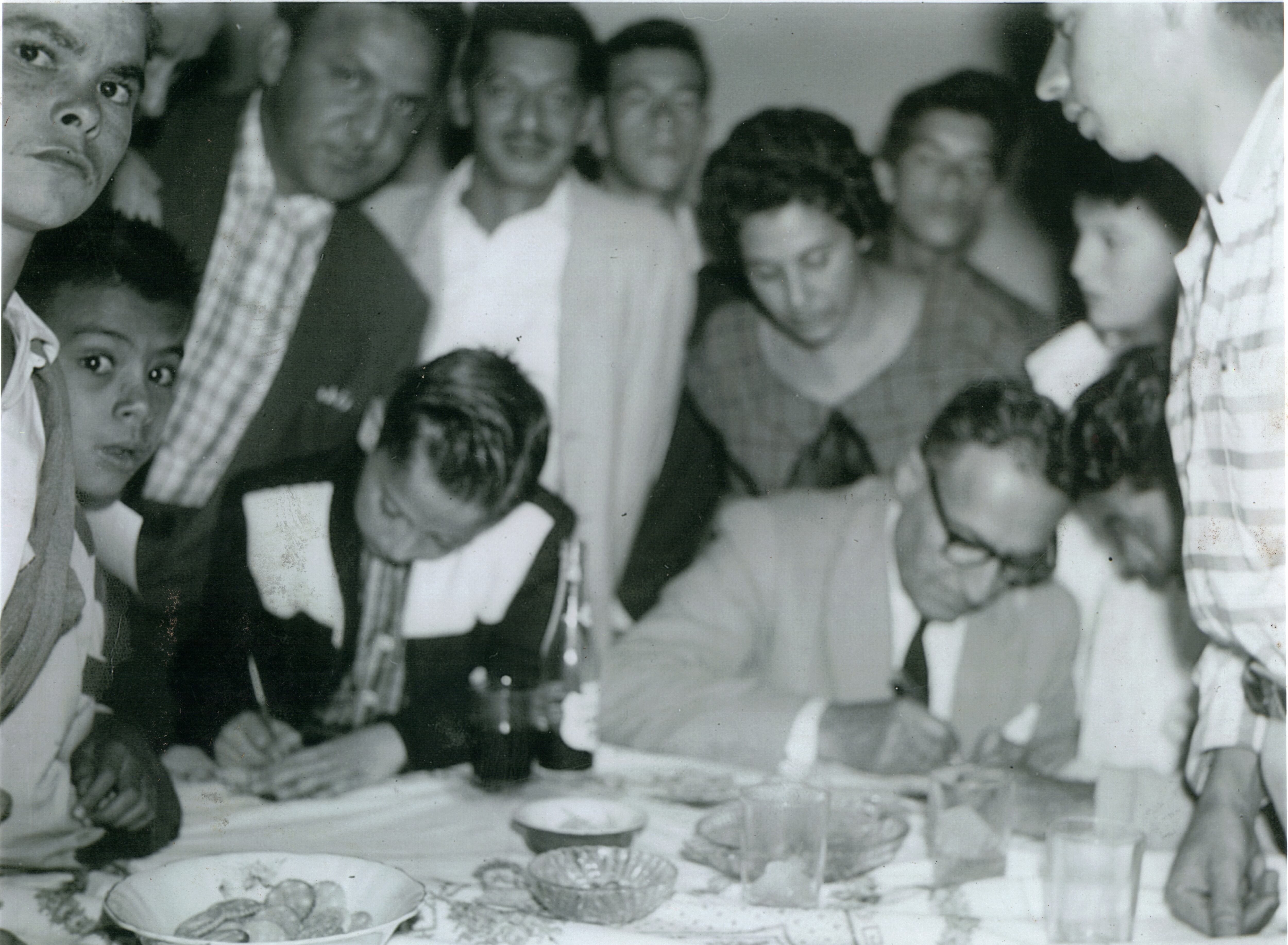 Rafael Ángel Calderón Guardia se casó con María del Rosario Fournier Mora, con quien tuvo tres hijos: Rafael Ángel, Alejandra y María del Rosario. Fue presidente de Costa Rica entre 1940 y 1944