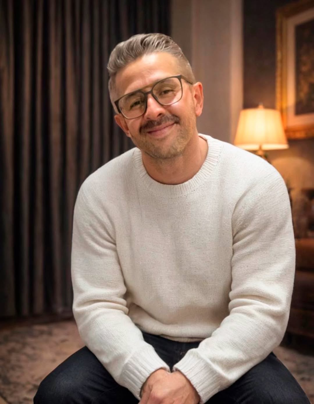 El periodista Omar Cascante junto a su pareja Valeria Ramírez y su hijo Santiago.