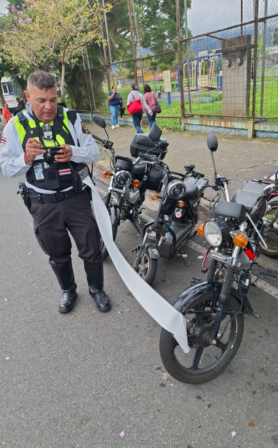 Operativo por las bicimotos en Plaza Víquez