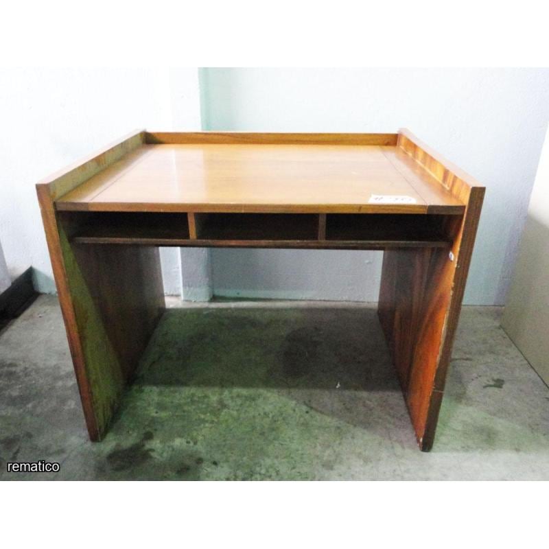 Artículos en subasta de la Embajada de Estados Unidos