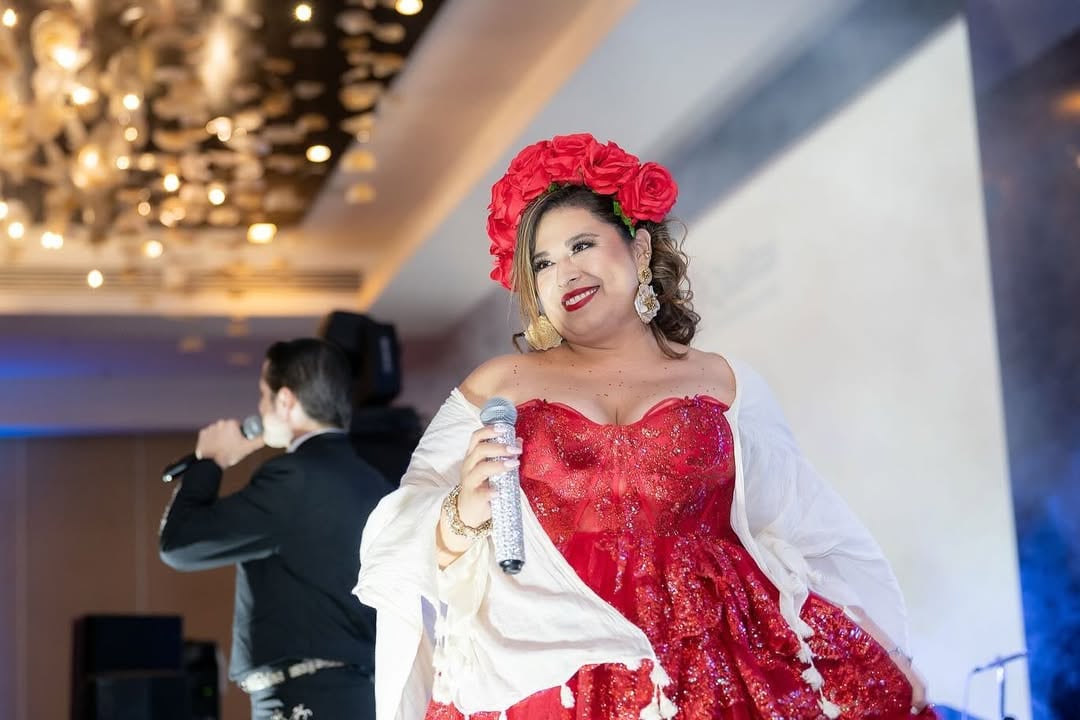 Jafet Jerez vive enamorada de Costa Rica y esto hace cuando la visitan desde su país.