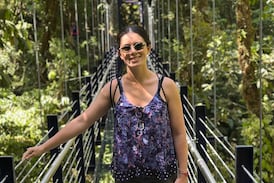 ¿Da miedo o no? Fuimos al primer puente de vidrio de Costa Rica para comprobarlo