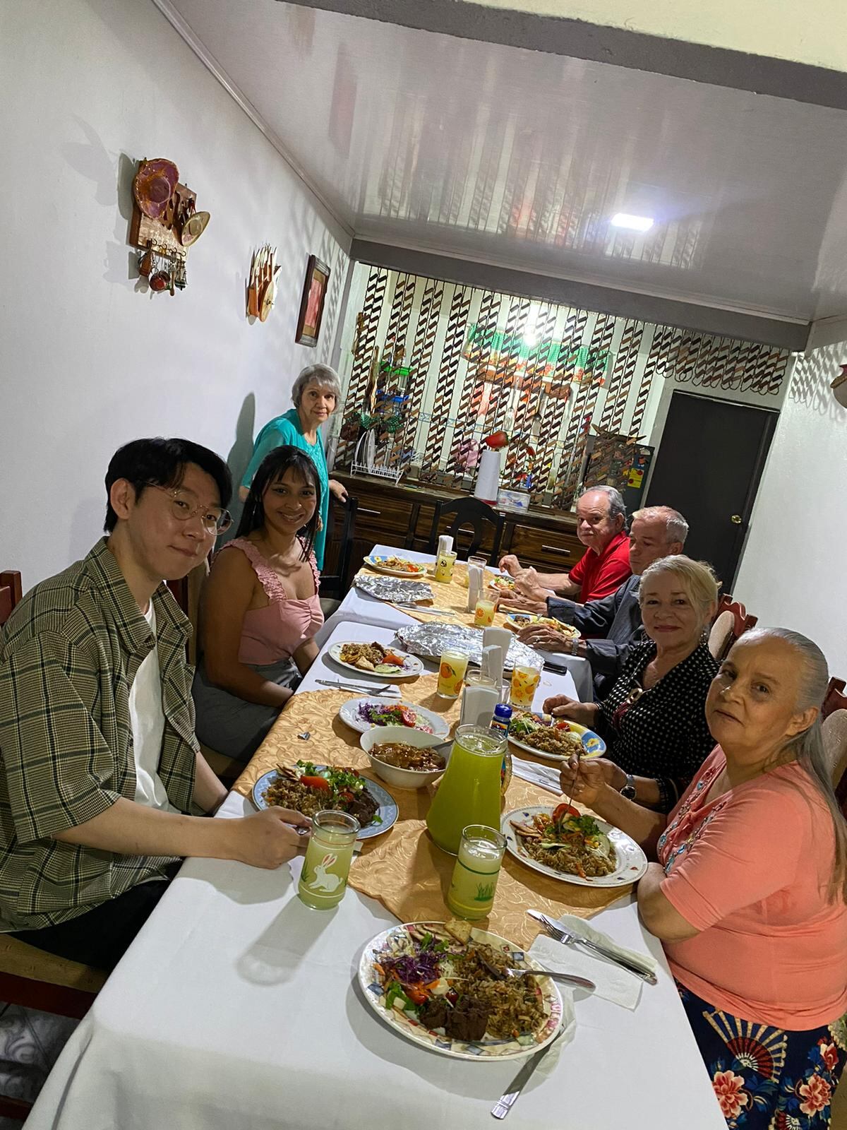 La tica Sharon Espinoza vive una hermosa historia de amor con el surcoreano Jeong Uh.