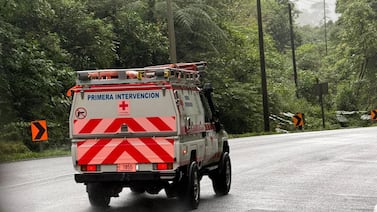 Cruz Roja atiende emergencia por hombre inconsciente en sendero del volcán Barva
