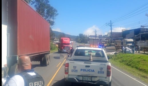 El mortal accidente ocurrió frente a la cárcel de menores, sobre ruta 32. Foto Facebook.