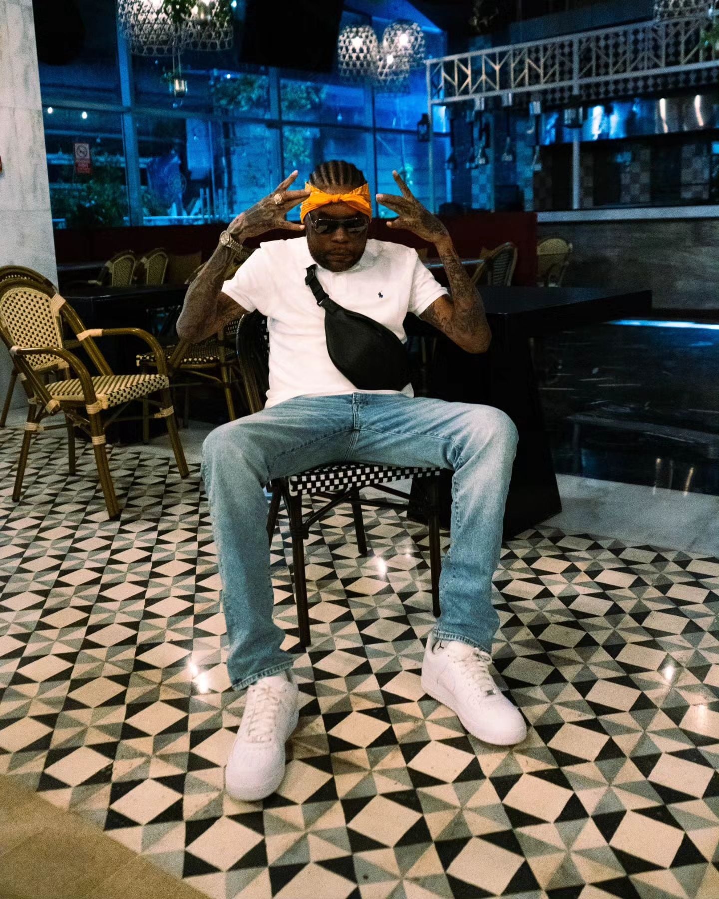 Este es el saludo del DJ Vybz Kartel que fue la inspiración para la celebración de Warren Madrigal, Andy Rojas, Jeyland Mitchell y Josimar Alcócer. Foto: Instagram.