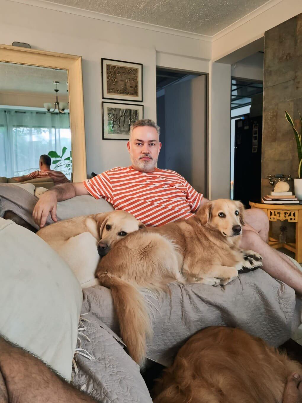 Perrita le salvó la vida a su dueño y él se lo agradece organizando la Viva Feria de Mascotas.