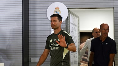 Xabi Alonso despedido del Real Madrid tras derrota ante el Barcelona y ya anunciaron al sustituto