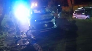 Niño de 11 años lucha por su vida tras violento choque de bicicleta y carro en Heredia