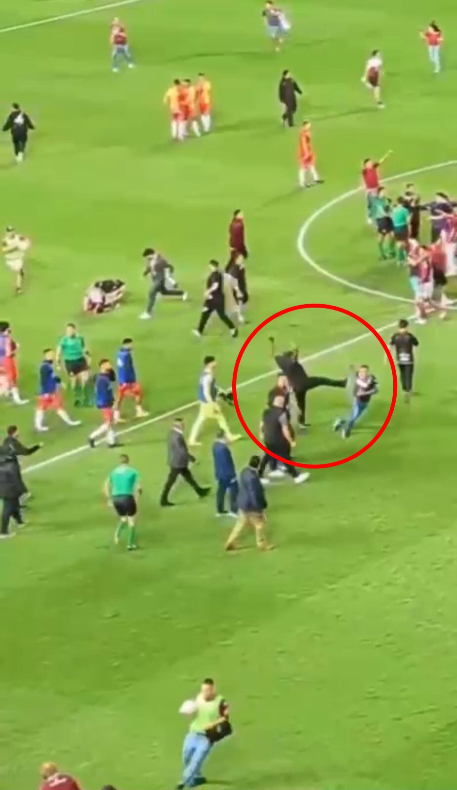 Esta fue la acción que ahora tiene a Jewison Bennette con una demanda.