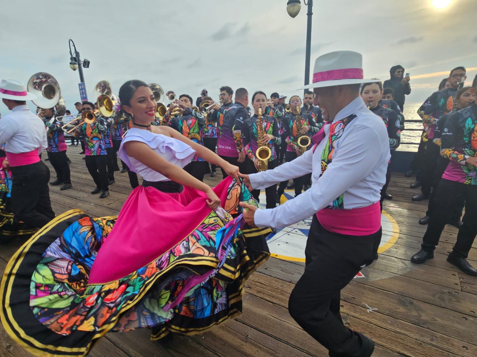 La Banda Municipal de Zarcero se lució en el muelle de Santa Mónica. (Cortesía)