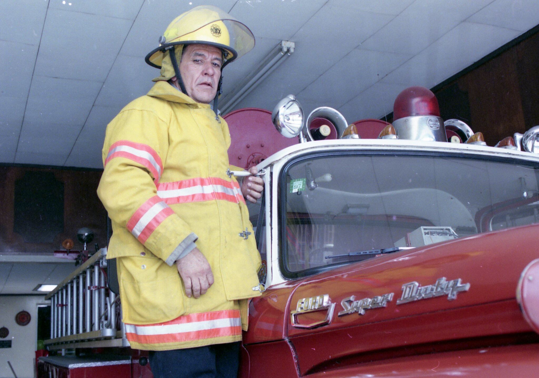 Claudio Arce Rojas, bombero naranjeño que en 1997 salvó a una niña de una casa en llamas
