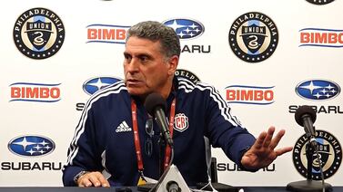 ¿Es posible que Luis Fernando Suárez no sepa sobre su cláusula de rescisión? Experto nos aclara