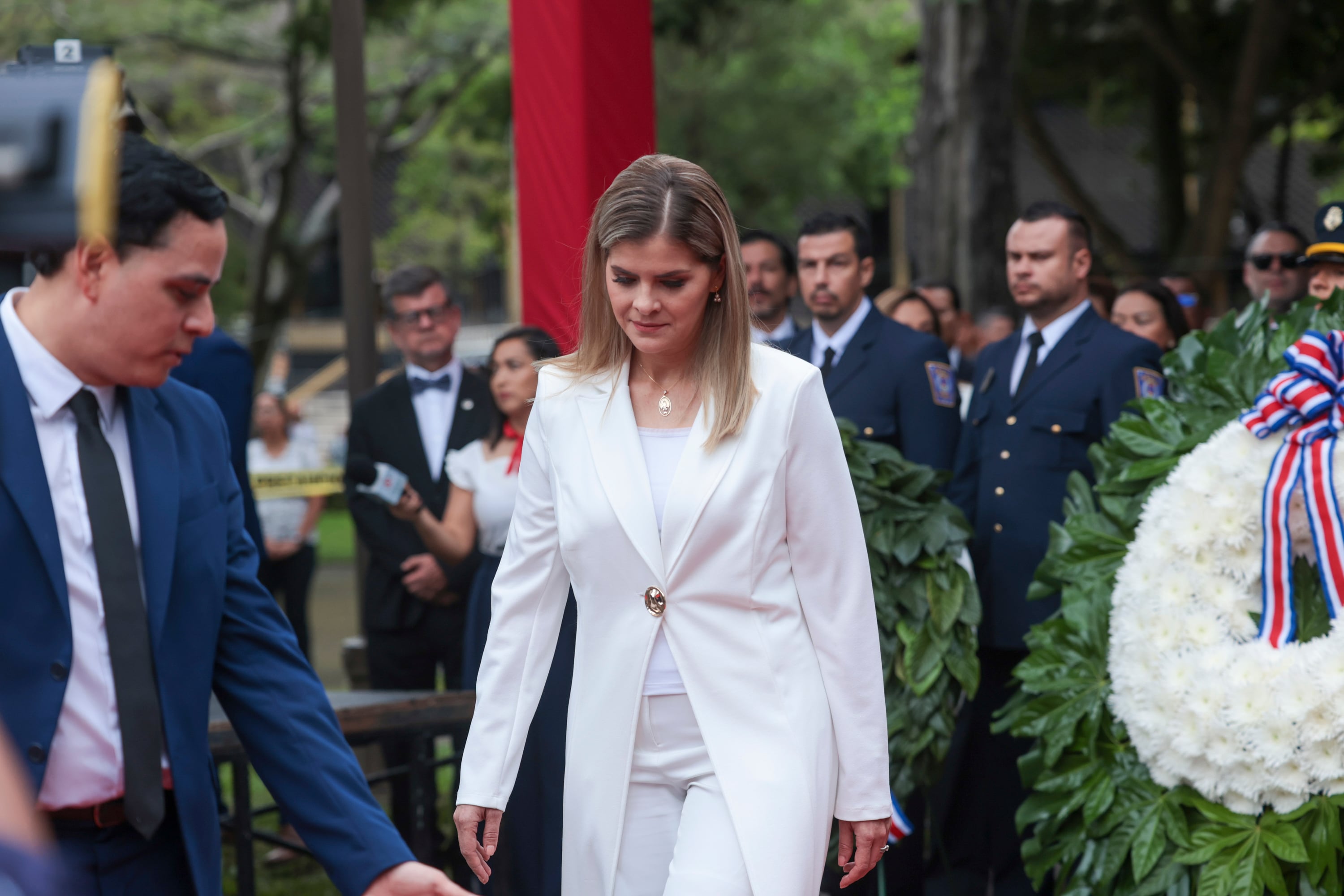 15/09/2026, San José, Parque Nacional y Avenida Segunda, celebración del 15 de Setiembre del 2026, acto solemne con la presidente de la república Laura Fernández y desfiles de bandas de varios colegios en la avenida segunda.