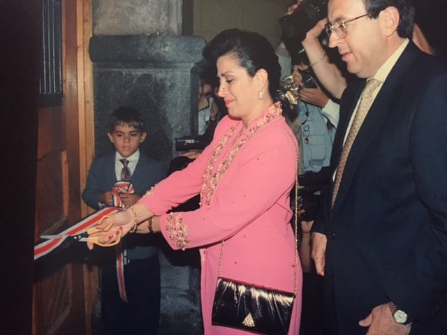 El presidente de Costa Rica entre 1990 y 1994, Rafael Ángel Calderón Fournier, y su esposa, la exprimera dama de la República, doña Gloria Bejarano Almada, cumplirán 52 años de matrimonio el próximo domingo 25 de febrero.