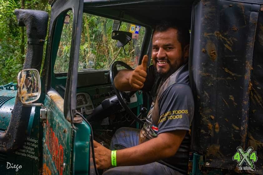 Gerardo Hidalgo, Toyota Land Cruiser FJ 40 1979