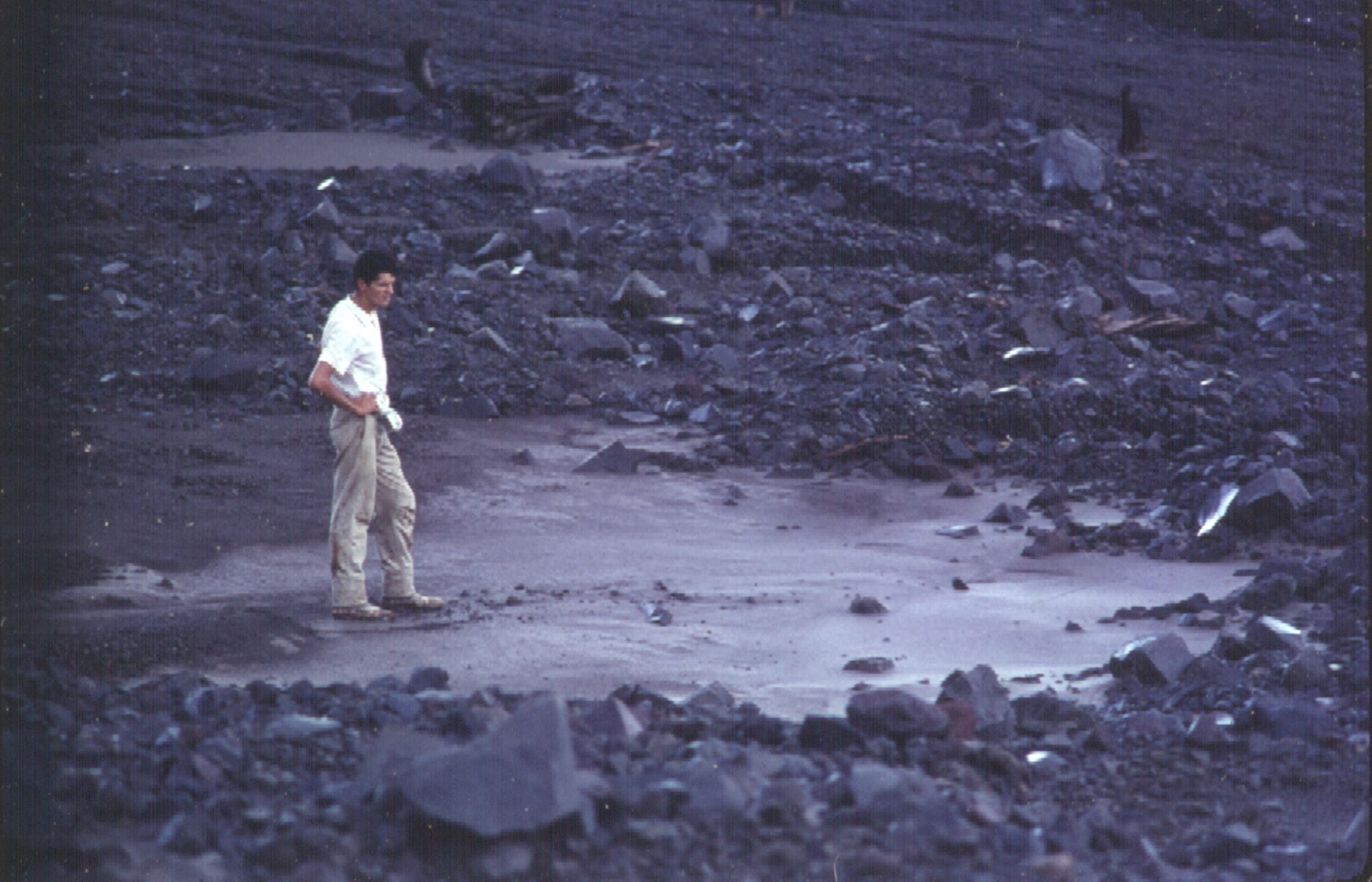El 29 de julio de 1968 lo que se creía era el cerro Arenal explotó y demostró que lejos de ser un cerro era un volcán, el volcán Arenal, en esa explosión perdieron la vida más de 80 personas y quedaron sepultados los pueblos de Tabacón, Pueblo Nuevo y San Luis.