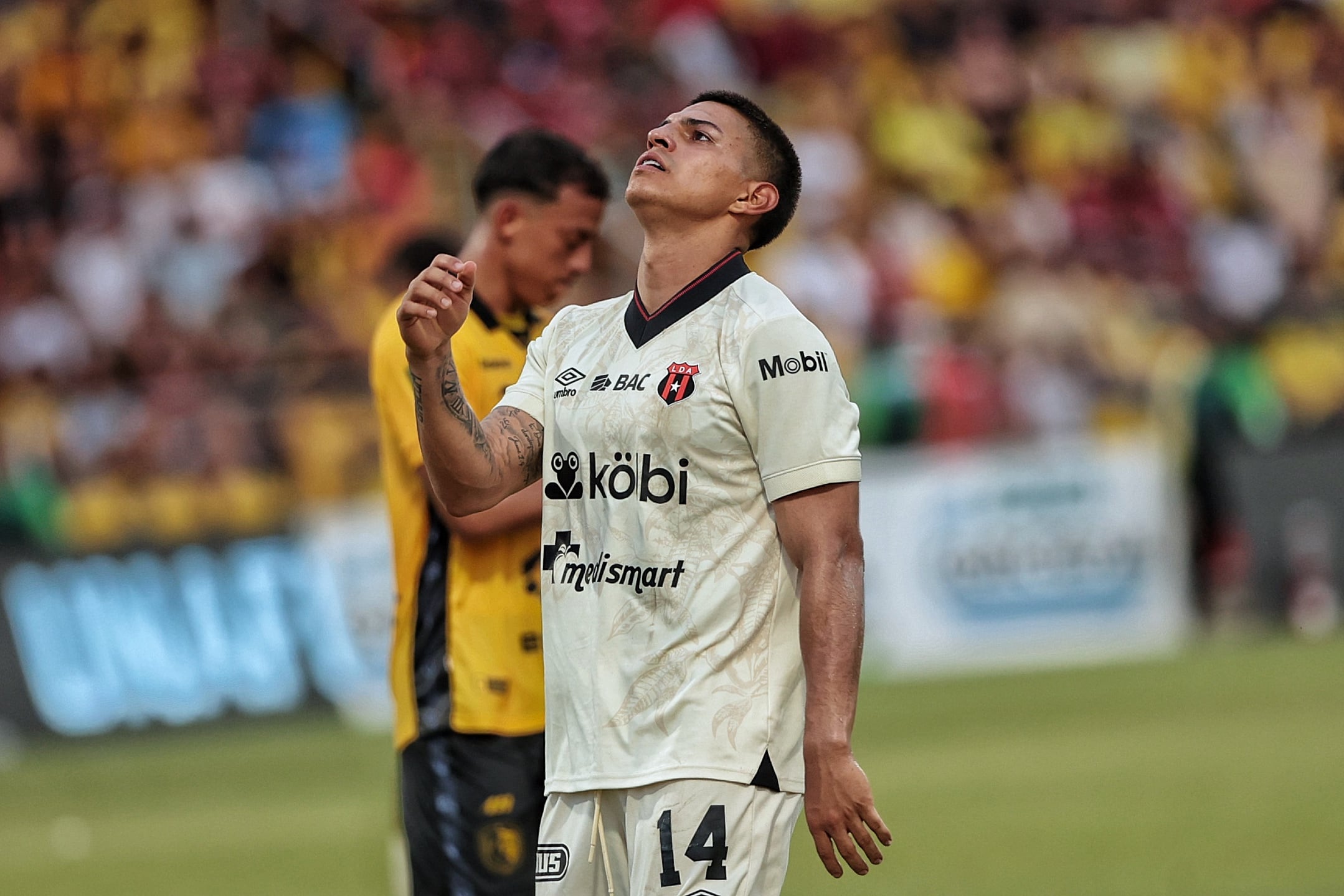 26/04/2026/ juego entre Municipal Liberia vs Liga Deportiva Alajuelense por la jornada 18 del torneo clausura en el estadio Edgardo Baltodano de Liberia / foto John Durán