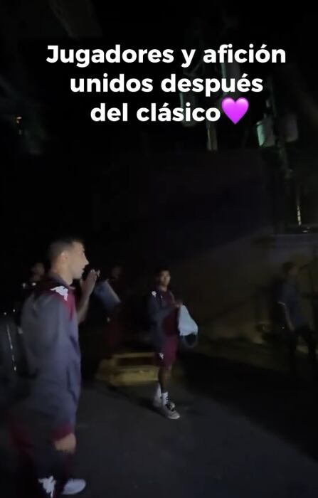 En uno de los videos aparecen los jugadores del Deportivo Saprissa.
