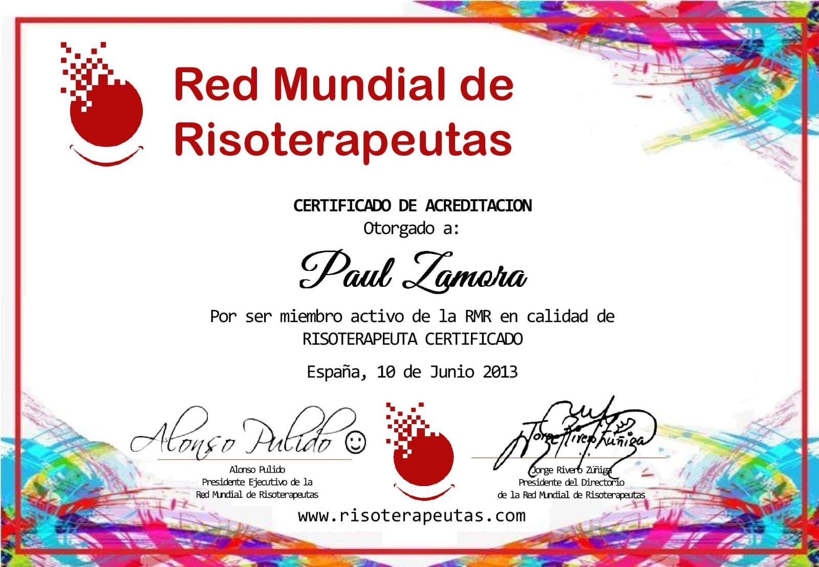 El sicólogo Paul Zamora Salgado es mejor conocido como el “Doctor Sonrisas” porque se ha enfocado en hacer reír al país desde hace más de 30 años al considerar que “la risa ayuda en lo sicológico, físico y social”