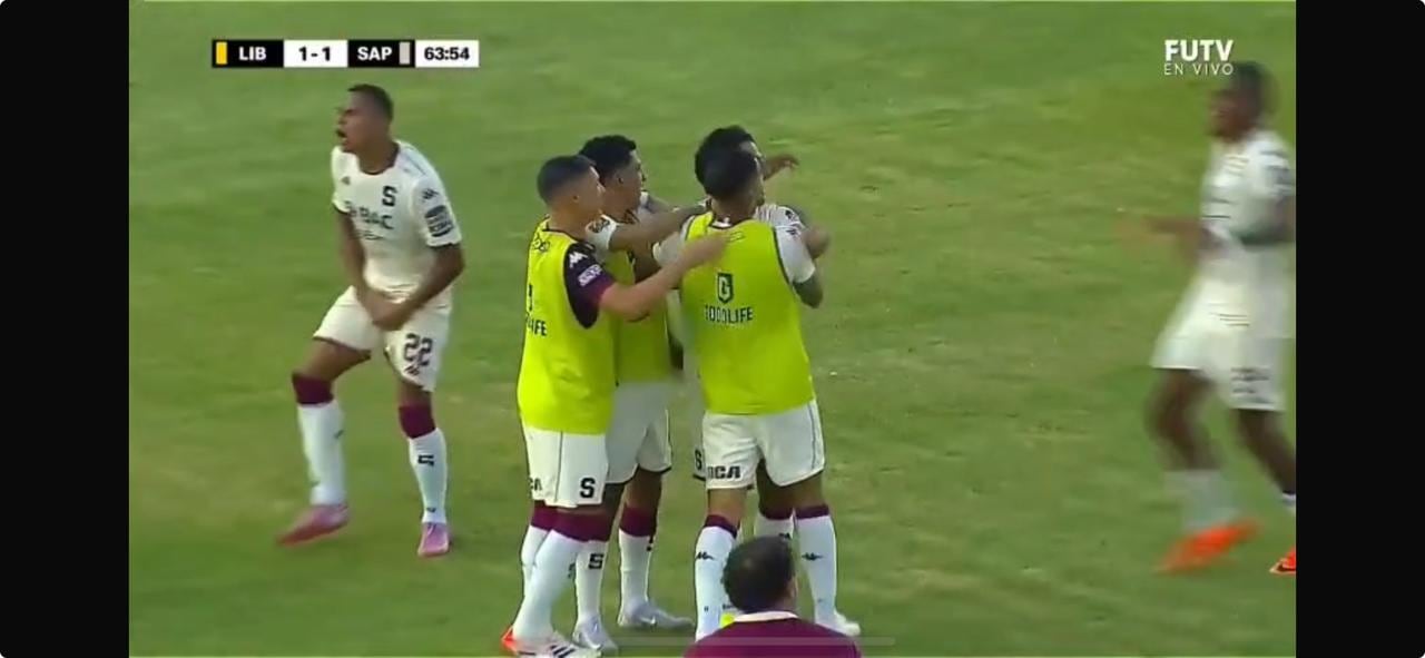 Este gesto de Jorkaeff Azofefifa podría sancionarse.