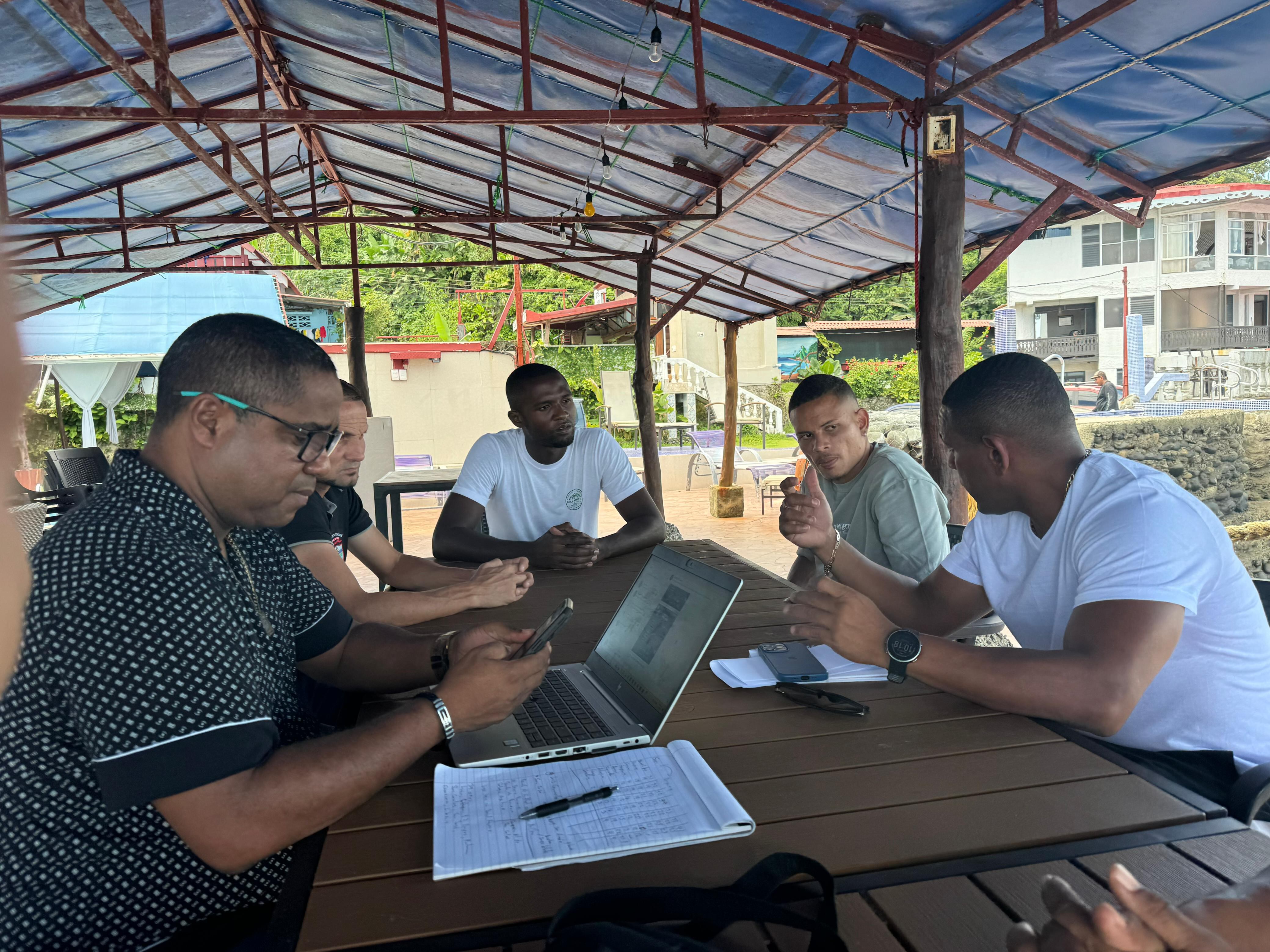 Kevin Cunningham ya está dedicado de lleno a sus funciones como técnico en Limón Black Star. Foto: Cortesía