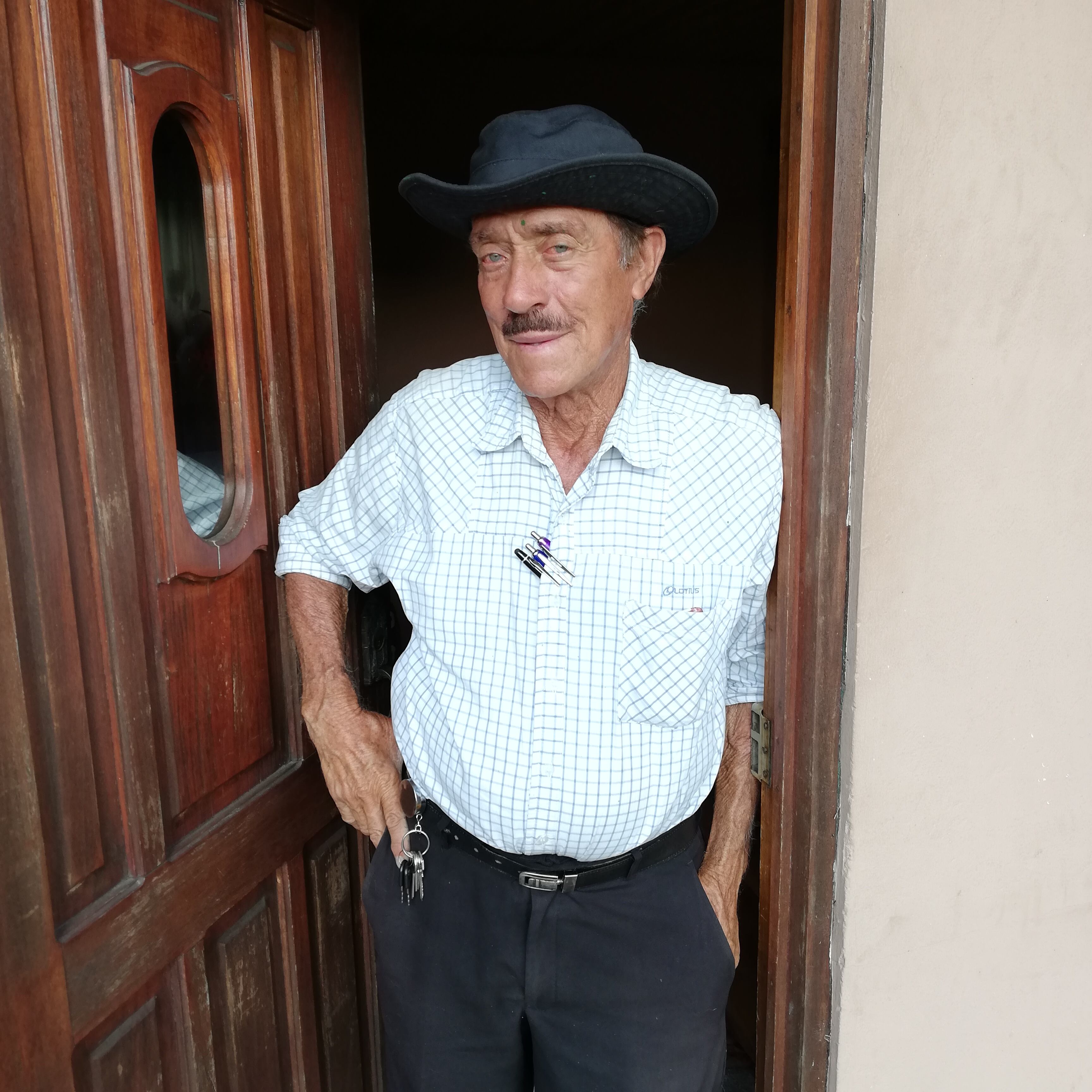 El 18 de febrero del 2021 don Evangelista Blanco Brenes el escultor del parque de Zarcero confirmó que urge alguien que quiera aprender el oficio