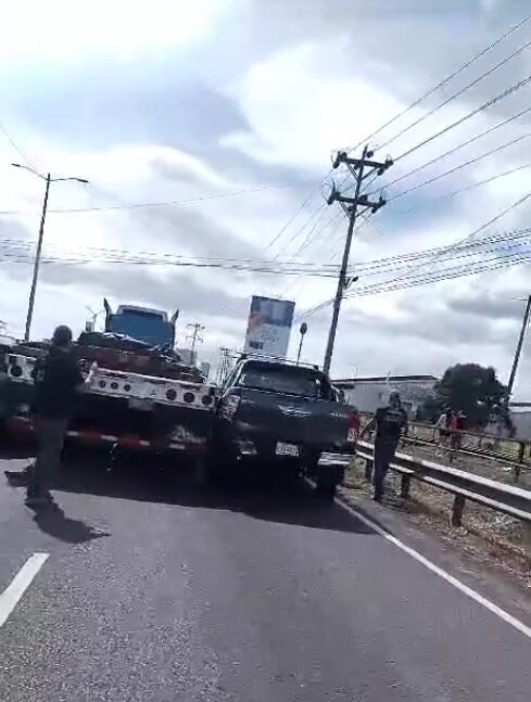 Un choque múltiple se dio este sábado en la autopista General Cañas. Captura de pantalla.