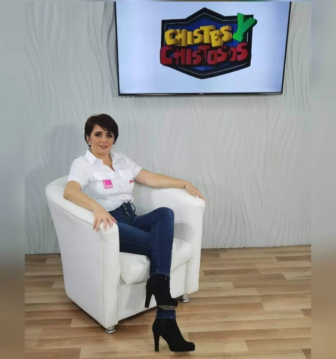 Tatiana Jiménez Esquivel, con su personaje de Esmeregilda.