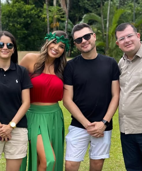 Melissa Durán y sus excompañeros de Noticias Repretel y Monumental.