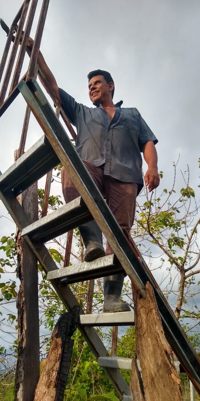Jazmín Acuña cuida de sus dos hermanas menores tras la muerte de sus papás, quienes fallecieron al ser alcanzados por un rayo. Foto cortesía Jazmín Acuña.