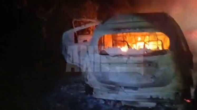 Identifican a víctimas de doble homicidio en calle Cementerio, Turrialba, son dos hombres de apellidos Zamora, de 30 años, y Ortiz, de 23 y un carro quemado intriga a las autoridades, la noche del viernes 28 de agosto del 2026. Foto: ANI