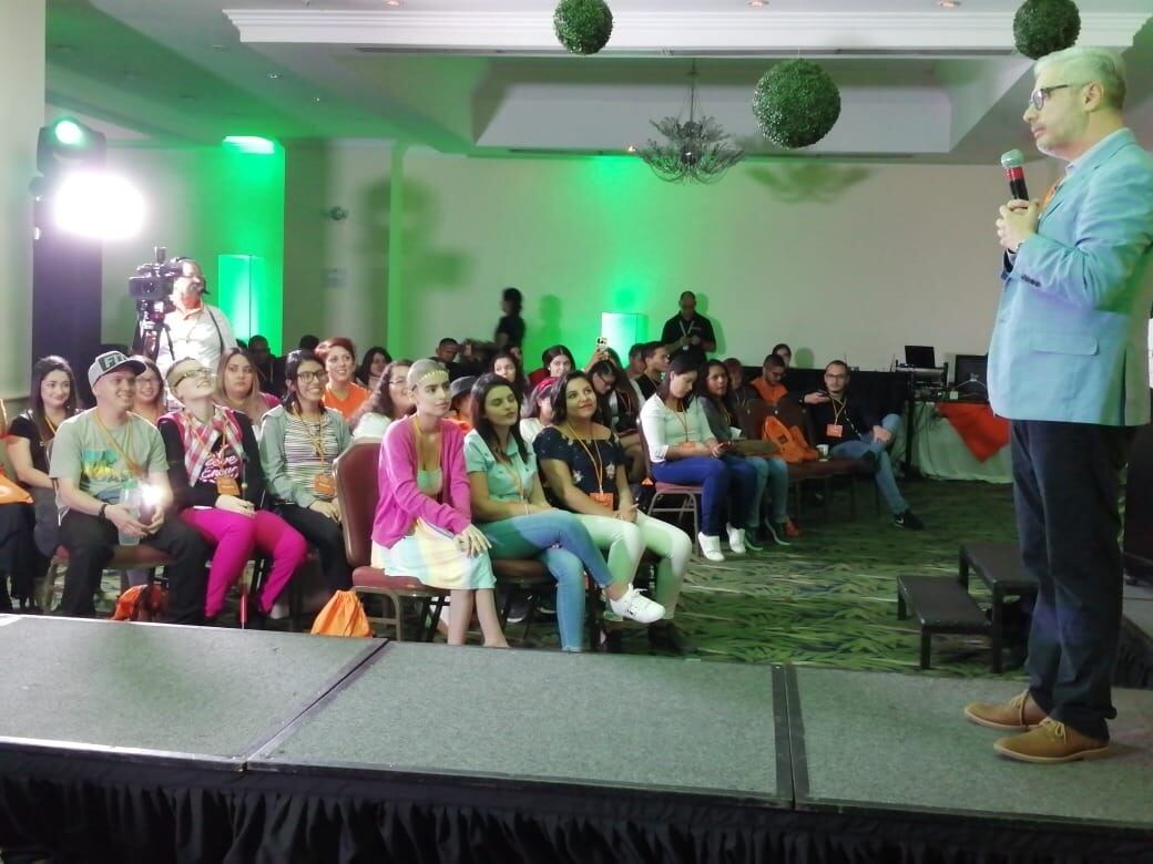 150 adolescentes aprenden a enfrentar el cáncer en la VI edición de Conectando Sonrisas del Proyecto Daniel