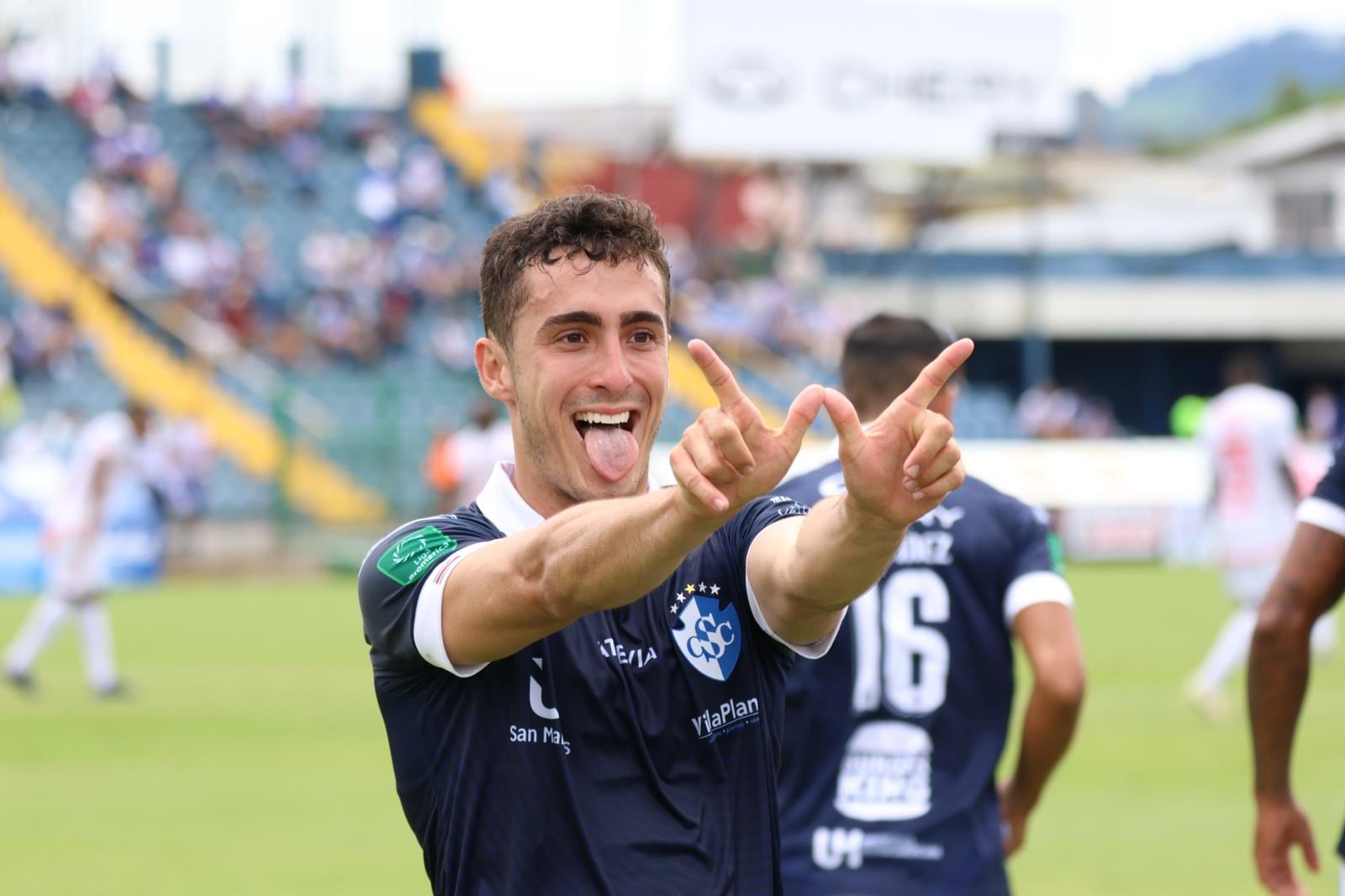 Bernal Alfaro, Club Sport Cartaginés