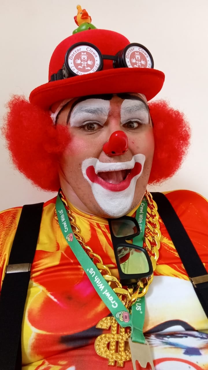 Farlen Aguilar Elizondo, nació el 23 de junio de 1995 en Santiago de Puriscal es el payaso Chiquitín.