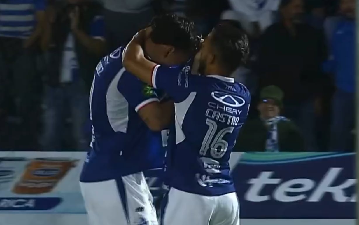 Ricardo Márquez fue consolado por Giancarlo Castro, extremo del Cartaginés.